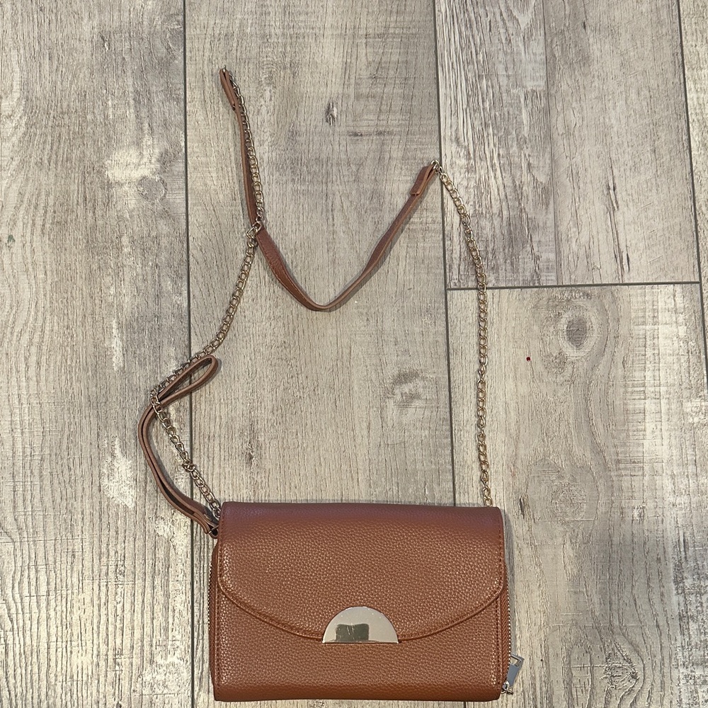 Elegant Brown Leather Crossbody Bag